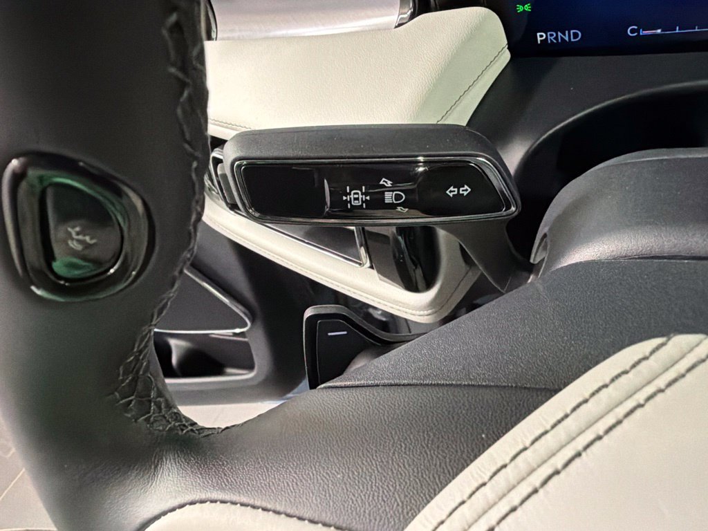 Certified 2026 Lincoln Aviator AWD image 19
