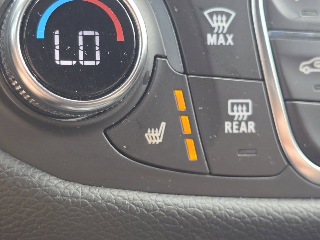 Used 2019 Chevrolet Equinox LT image 4