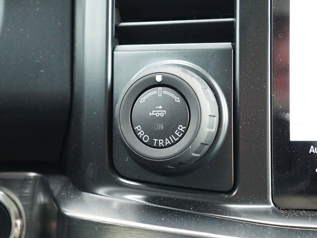 New 2026 Ford F350 Lariat w/ Black Appearance Package AWD/4WD image 24