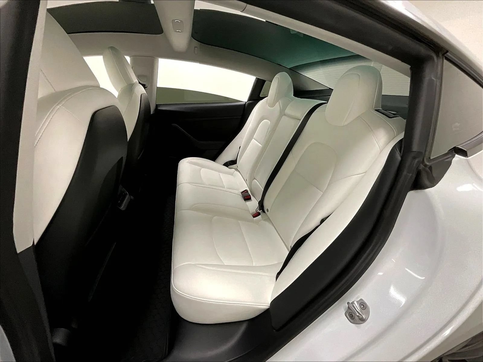 Used 2022 Tesla Model 3 Long Range AWD/4WD image 14