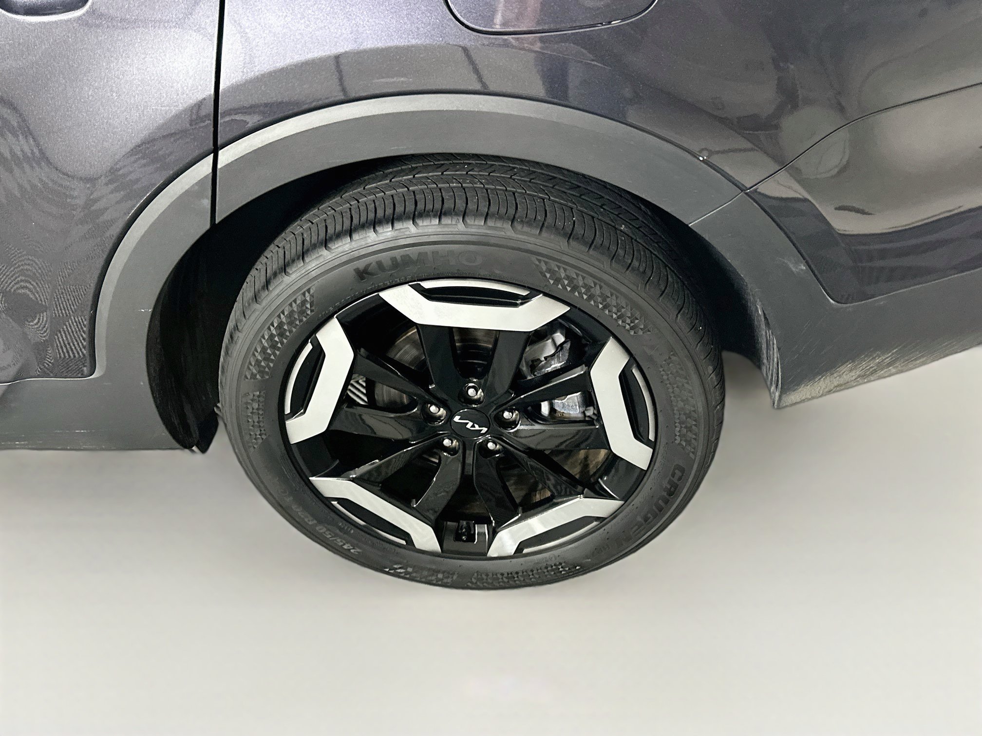 Used 2025 Kia Telluride S FWD image 11