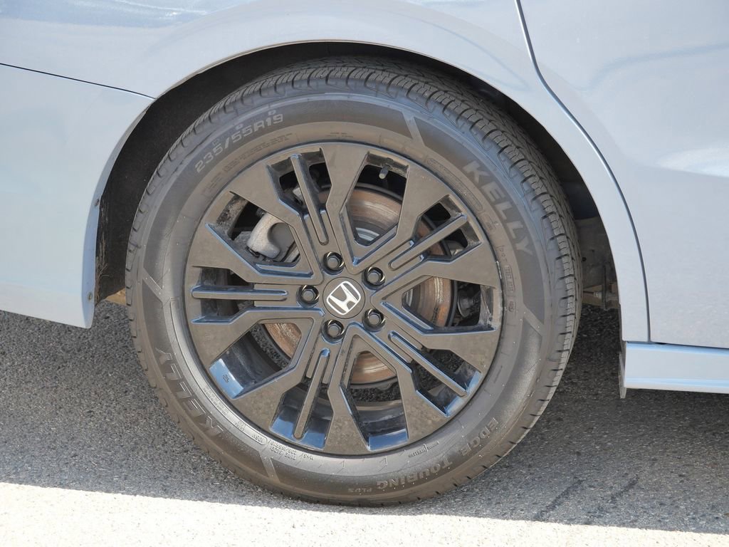 Used 2025 Honda Odyssey Sport-L image 15