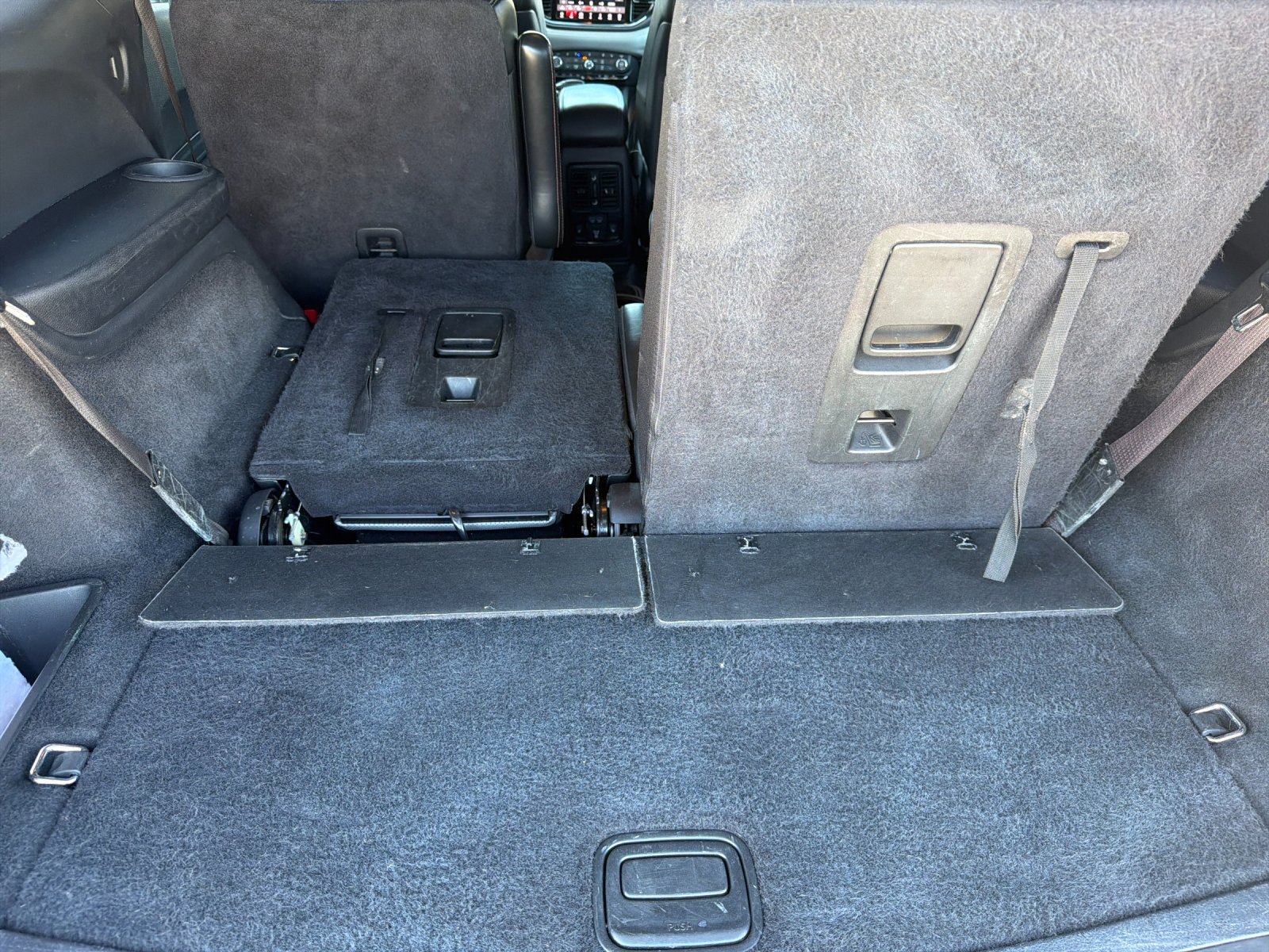Used 2021 Dodge Durango R/T w/ Tow 'N Go Package AWD/4WD image 17