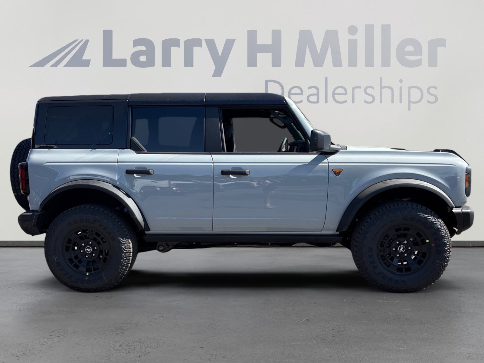 New 2026 Ford Bronco Badlands image 6