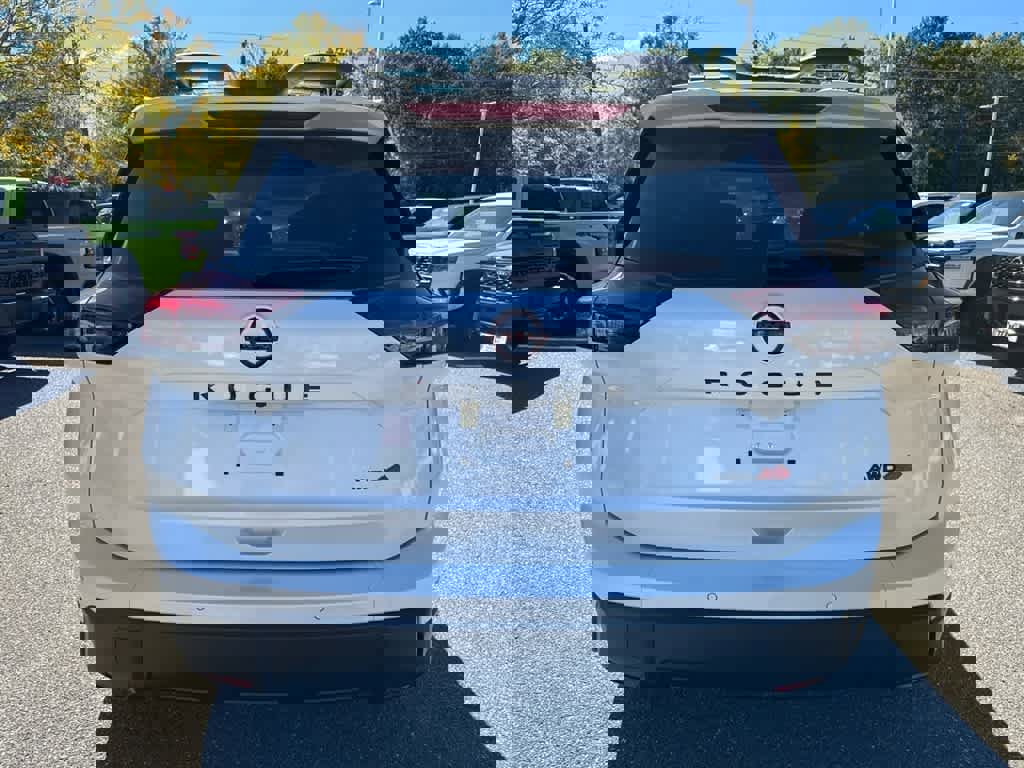 New 2026 Nissan Rogue SV image 5