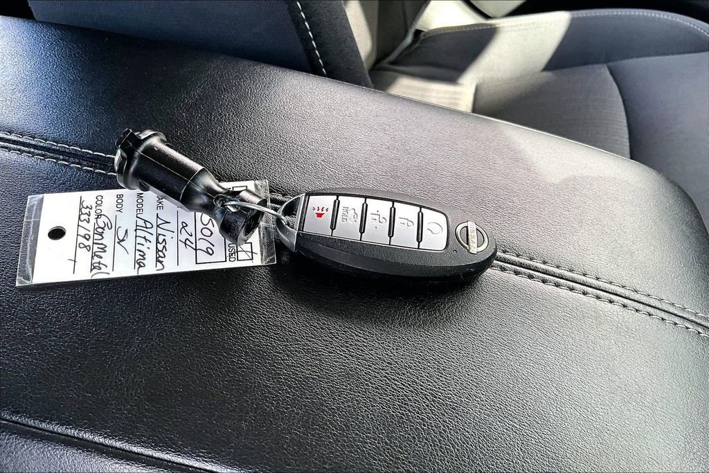 Certified 2024 Nissan Altima 2.5 SV FWD image 11