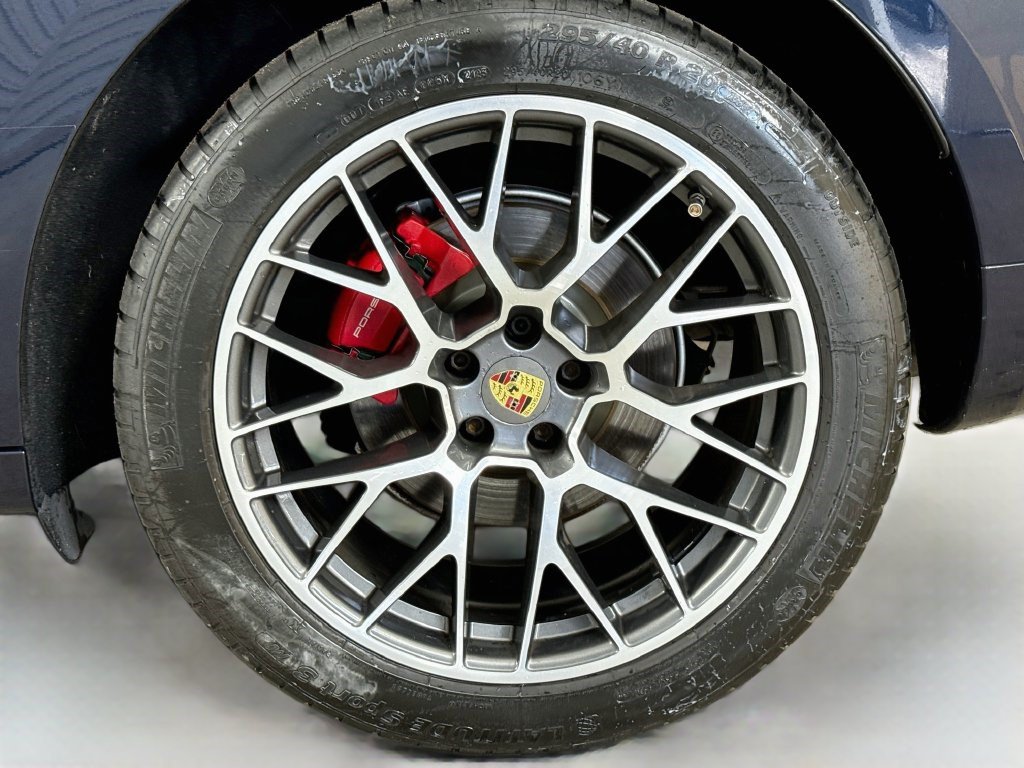 Used 2018 Porsche Macan GTS AWD/4WD image 35