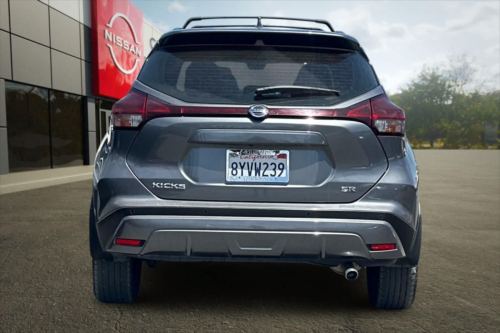 Used 2021 Nissan Kicks SR w/ Interior Electronics Package FWD image 8