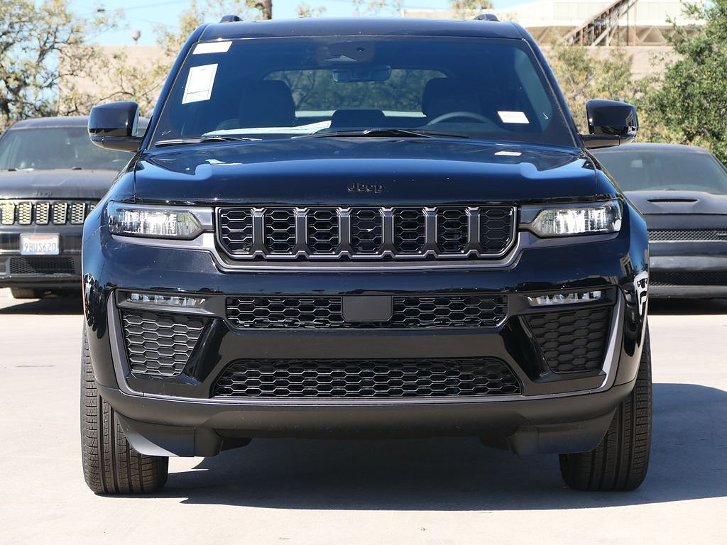 New 2026 Jeep Grand Cherokee Limited w/ Limited Altitude Package AWD/4WD image 6