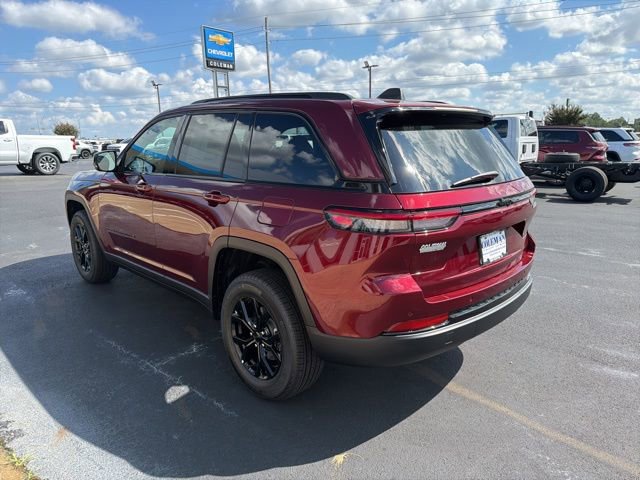 New 2025 Jeep Grand Cherokee Altitude RWD image 23