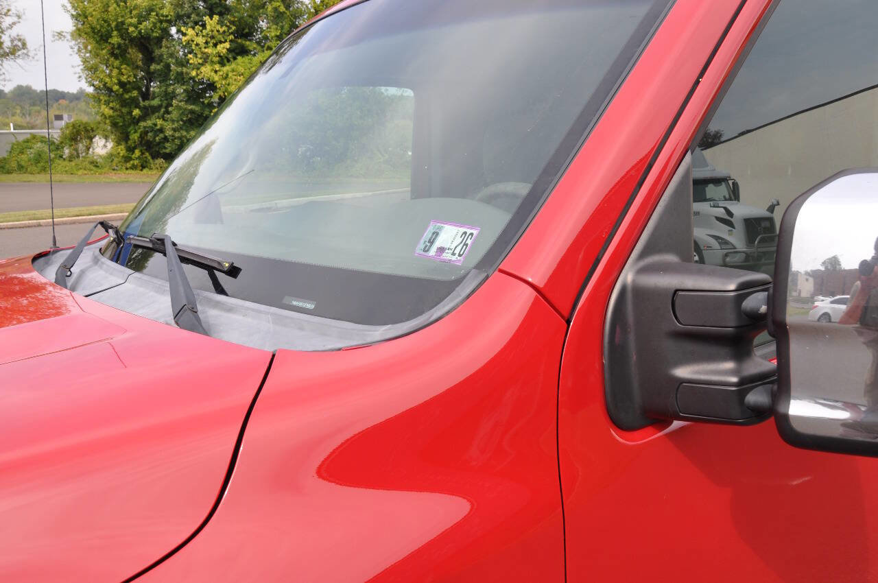 Used 2015 Nissan NV 2500 SV w/ Technology Package image 26