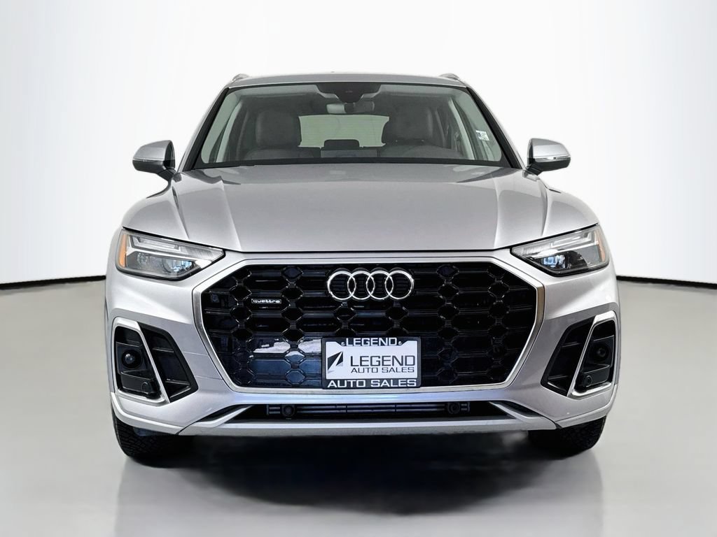Used 2023 Audi Q5 2.0T Premium w/ Convenience Package AWD/4WD image 2