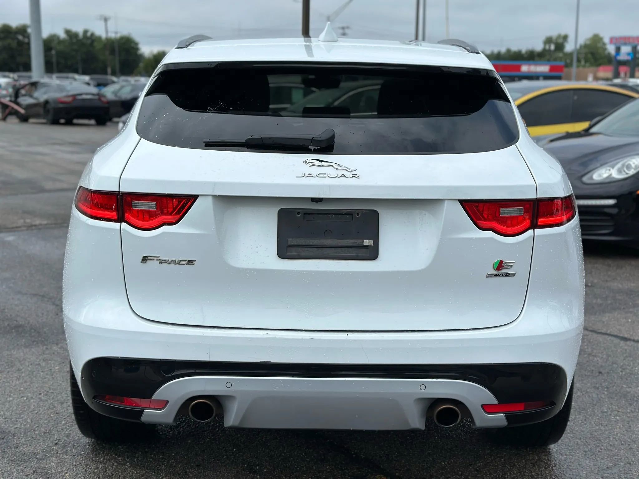 Used 2019 Jaguar F-PACE S image 7