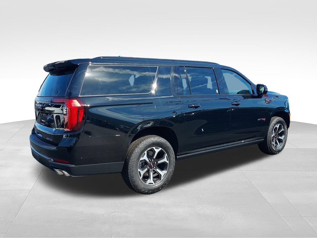 Used 2025 GMC Yukon XL AT4 Ultimate AWD/4WD image 5