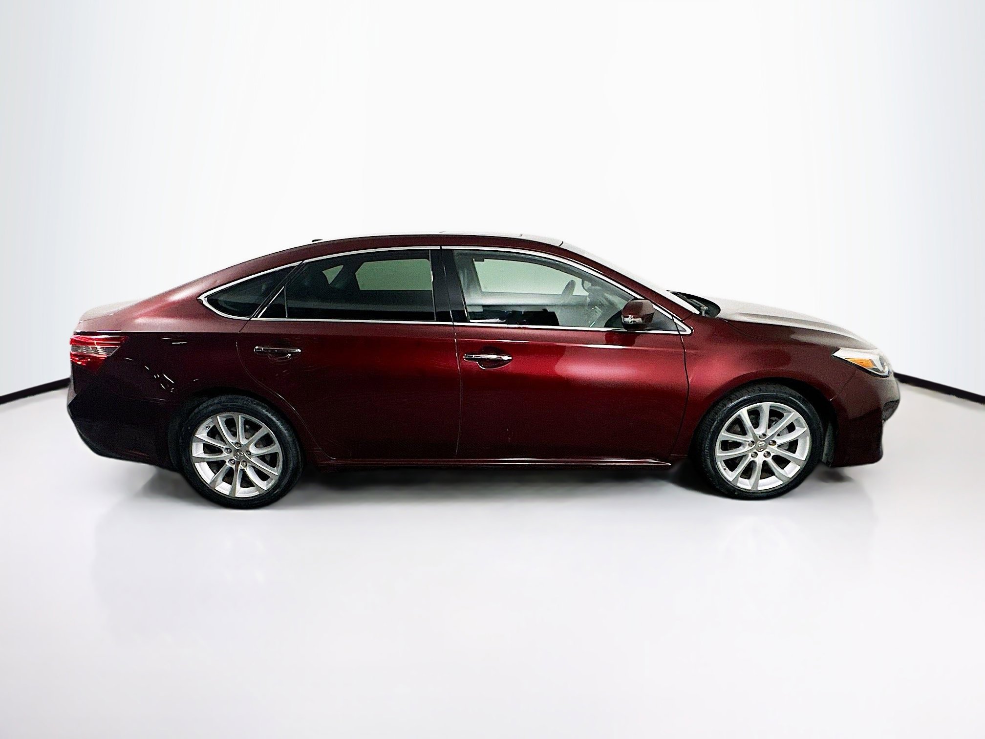 Used 2013 Toyota Avalon XLE Touring image 10