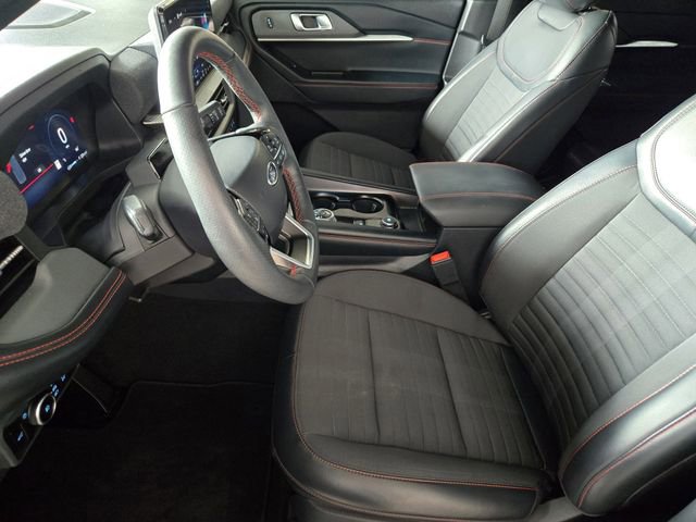 Used 2025 Ford Explorer ST-Line RWD image 16