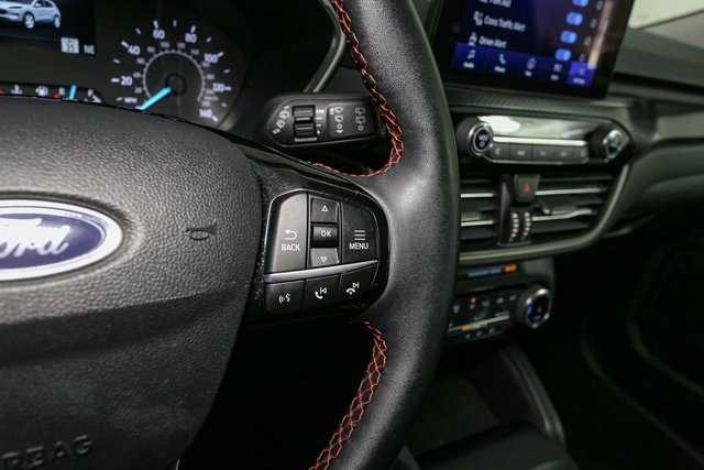 Used 2022 Ford Escape SEL w/ SEL Stealth AWD Package image 32