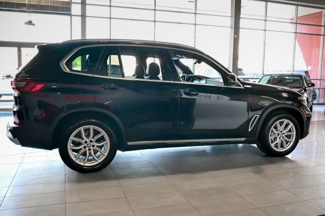 Used 2023 BMW X5 xDrive40i w/ Climate Comfort Package AWD/4WD image 4