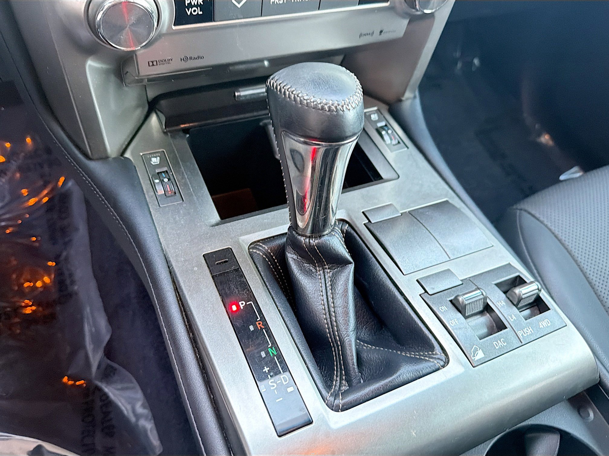 Used 2017 Lexus GX 460 image 27