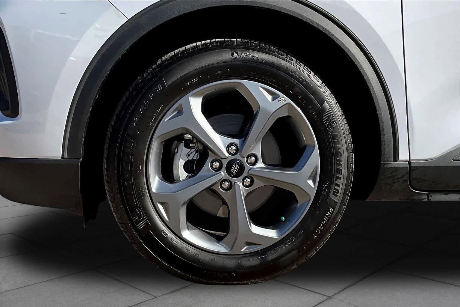 Used 2025 Ford Escape ST-Line FWD image 10