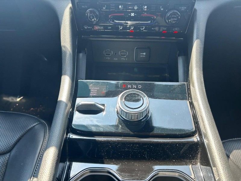 Used 2023 Jeep Grand Cherokee Limited w/ Luxury Tech Group II image 17