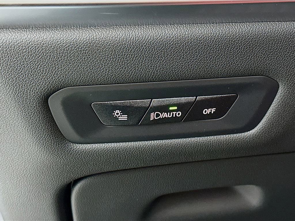 New 2026 BMW X6 xDrive40i image 14