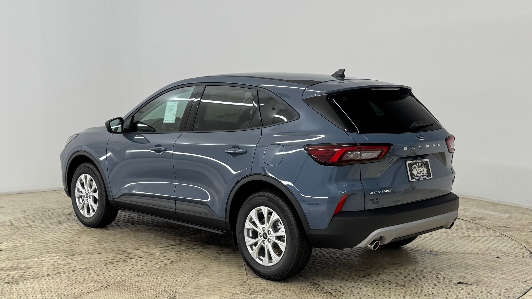 New 2026 Ford Escape Active w/ Cold Weather Package FWD image 3