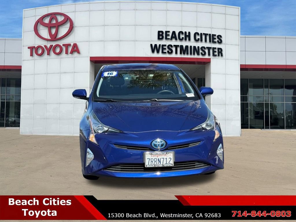 Used 2016 Toyota Prius Three Touring w/ Preferred Accessory Package image 3
