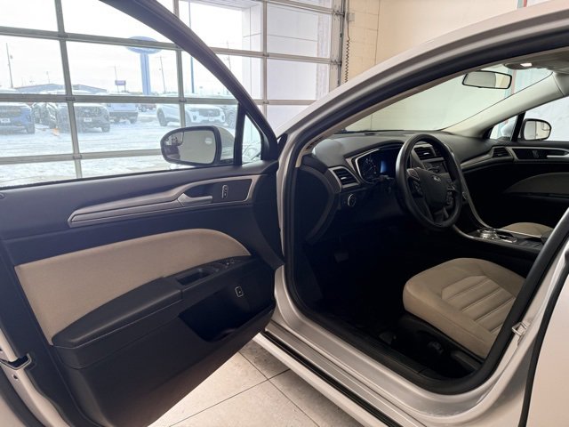 Used 2018 Ford Fusion S image 7