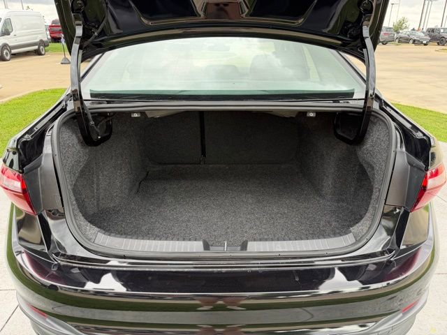 Used 2025 Volkswagen Jetta SE image 7