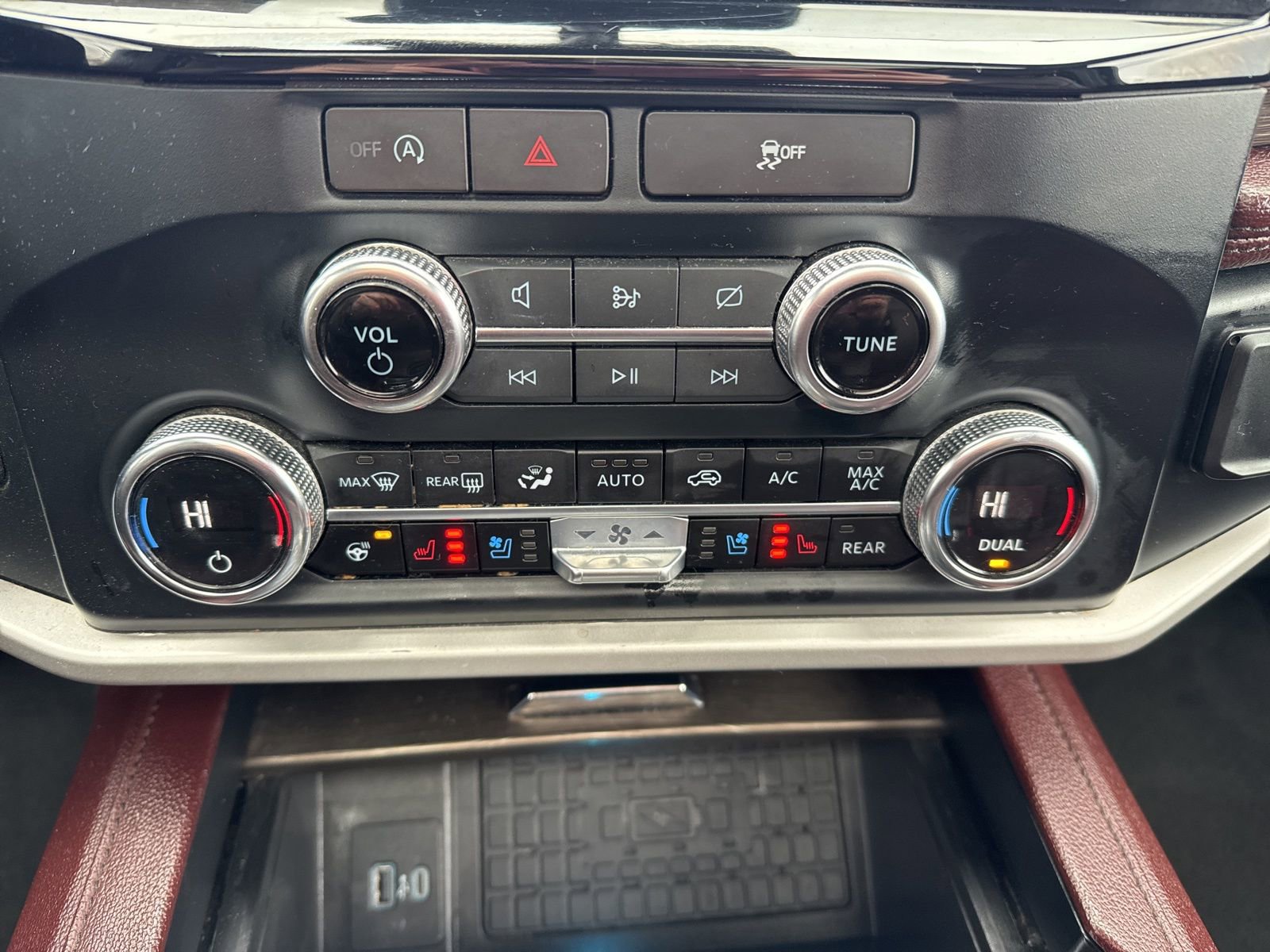 Used 2023 Ford Expedition Limited image 34