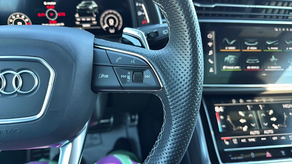 Used 2022 Audi RS Q8 image 32