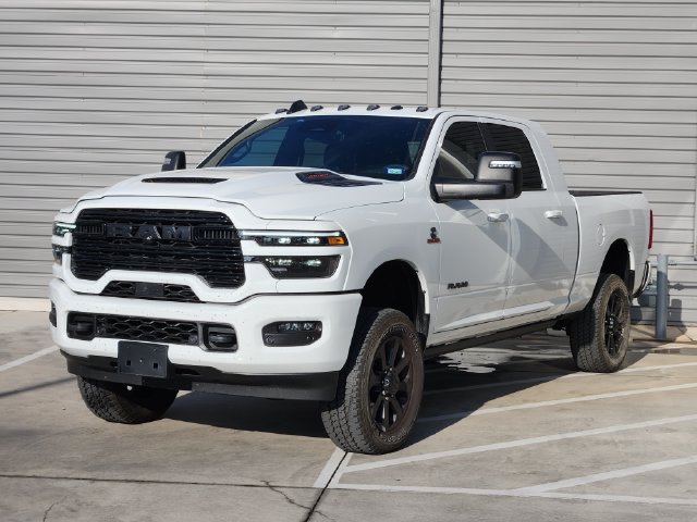 Used 2026 RAM 2500 Laramie AWD/4WD image 4