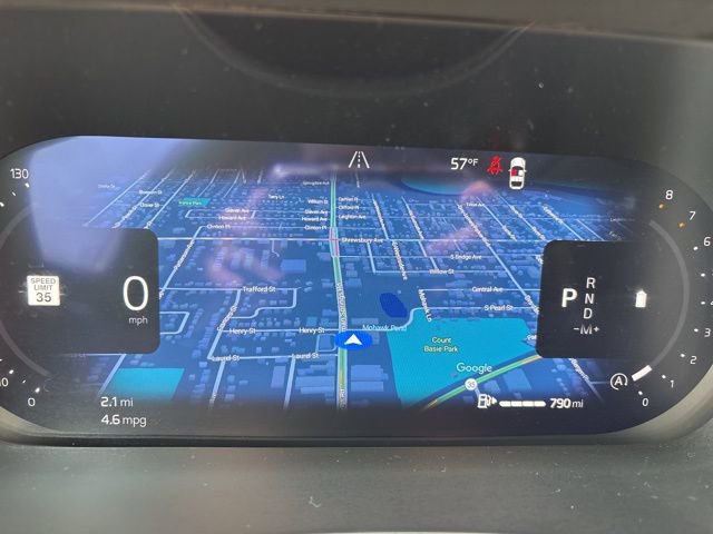 Used 2025 Volvo XC60 B5 Plus AWD/4WD image 23