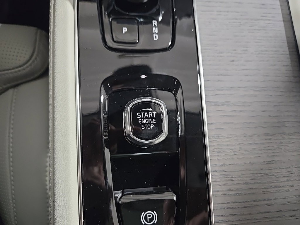 New 2026 Volvo XC90 B6 Ultra w/ Protection Package image 15