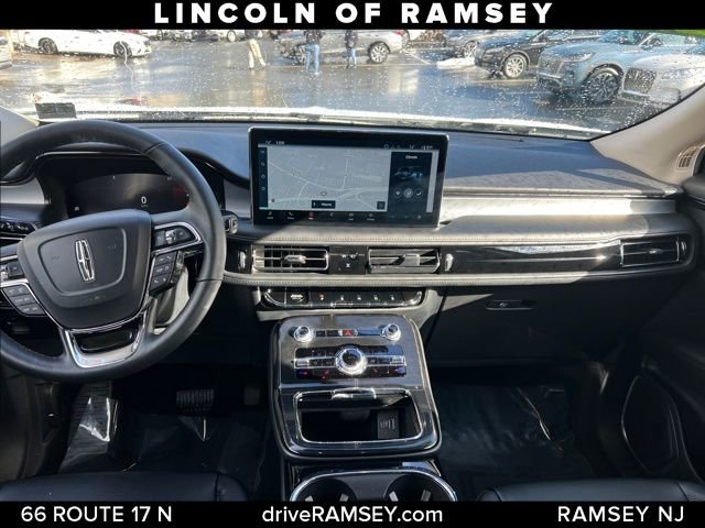 Used 2023 Lincoln Nautilus AWD w/ Premium Package image 16