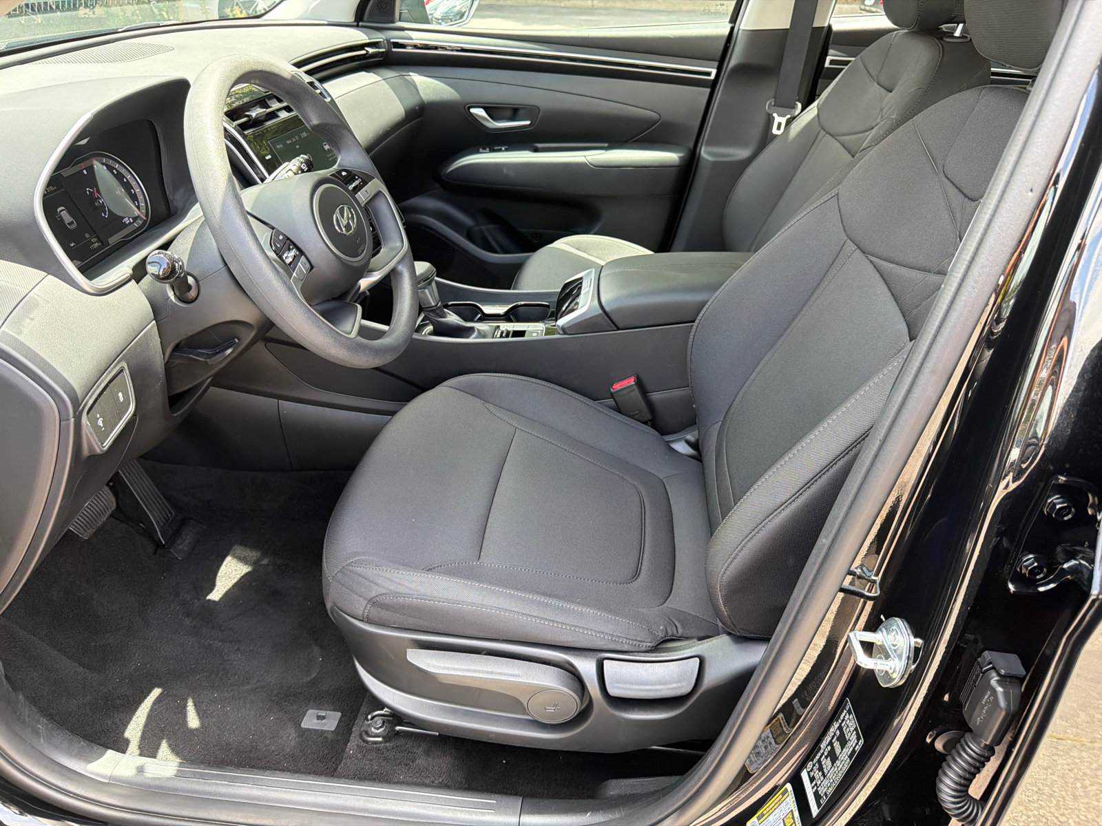 Certified 2024 Hyundai Tucson SE FWD image 3