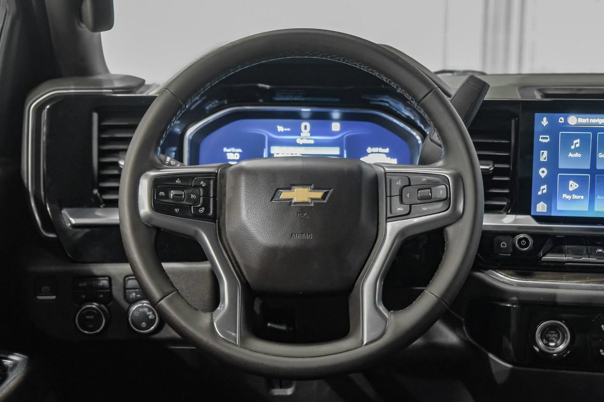Used 2023 Chevrolet Silverado 1500 LT w/ Z71 Off-Road Package AWD/4WD image 15