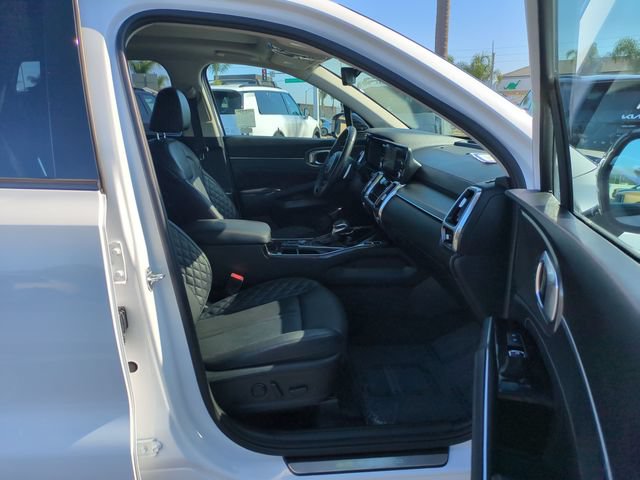 Certified 2023 Kia Sorento SX AWD/4WD image 31