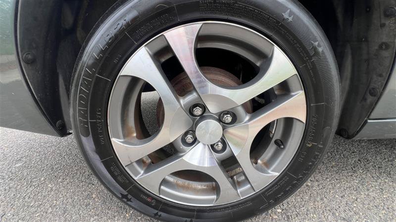 Used 2005 Saturn ION Level 3 w/ Travel Pkg FWD image 45