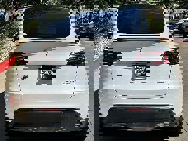 Used 2023 Tesla Model Y Performance image 5