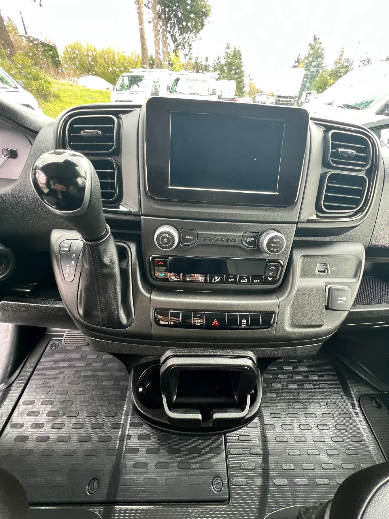 Used 2025 RAM ProMaster 3500 w/ Convenience Group FWD image 14