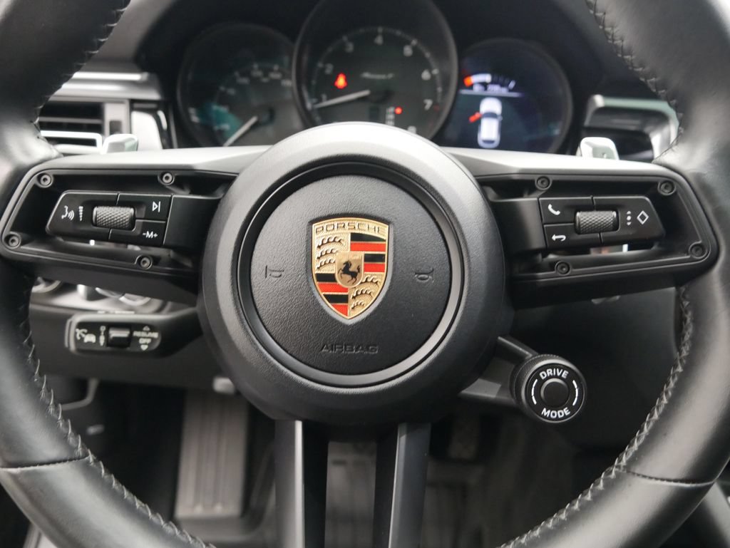 Certified 2023 Porsche Macan Turbo AWD/4WD image 35