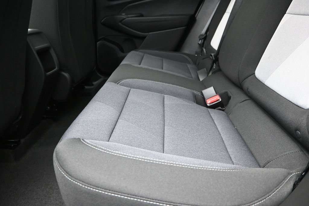 New 2026 Chevrolet Trax RS w/ Sunroof Package FWD image 16