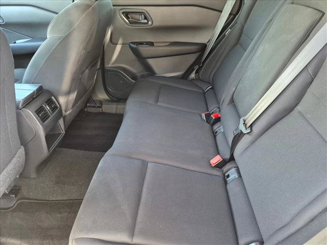 Used 2025 Nissan Rogue S FWD image 18