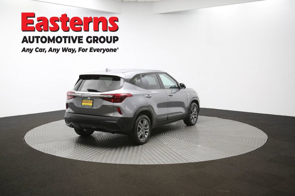 Used 2023 Kia Seltos LX image 40