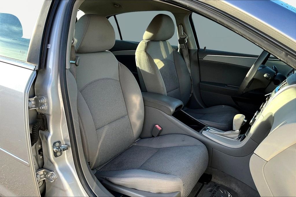 Used 2012 Chevrolet Malibu LS w/ LS Uplevel Package image 7