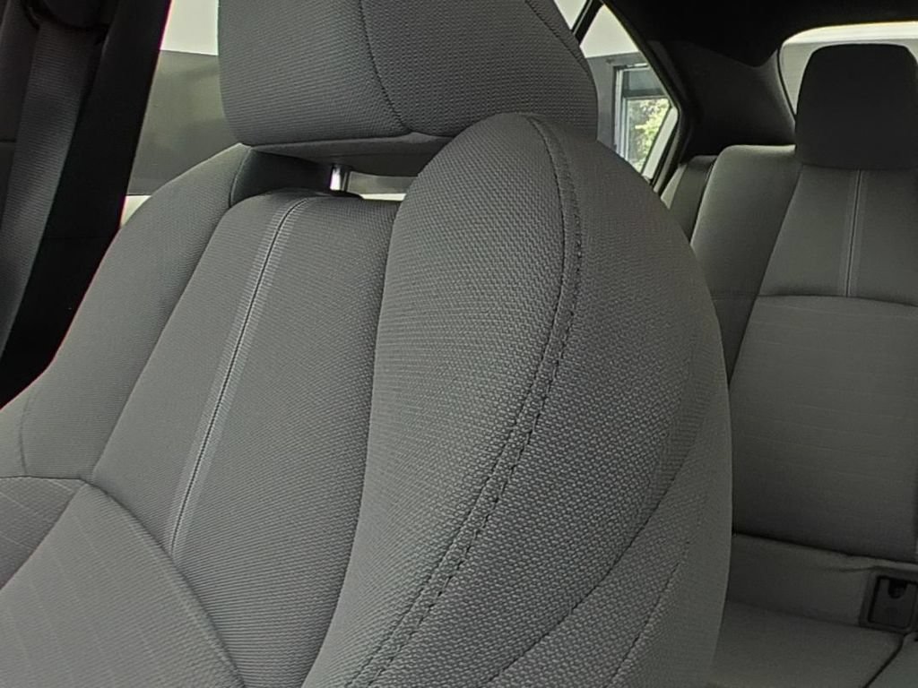 Used 2025 Toyota Corolla SE FWD image 9