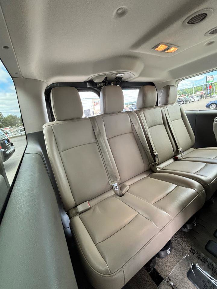 Used 2017 Nissan NV 3500 SL RWD image 26