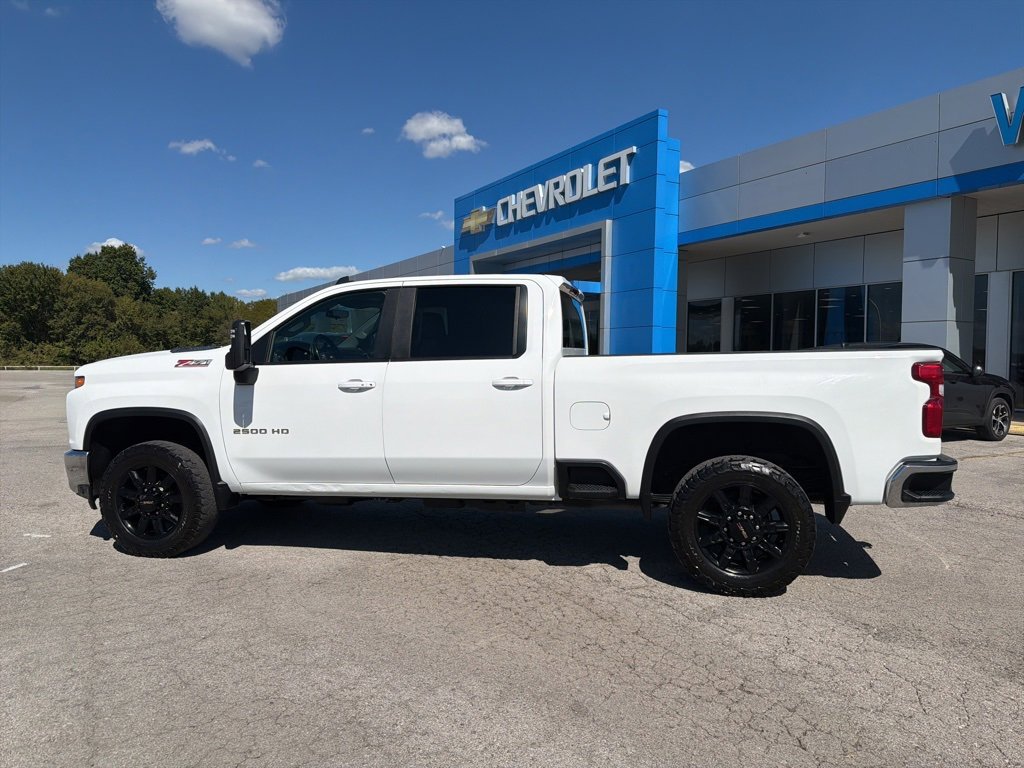 Used 2023 Chevrolet Silverado 2500 LT w/ Convenience Package image 9